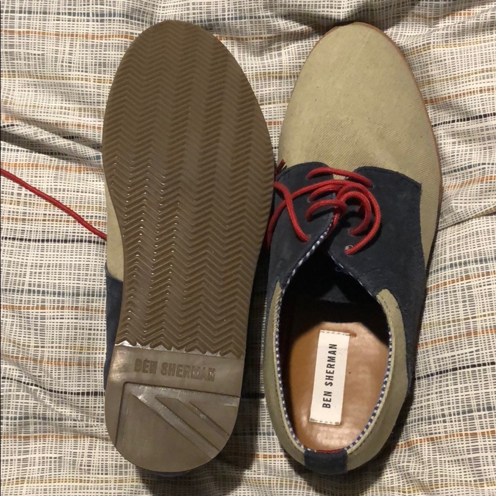 Shoes - Picture 4 of 4